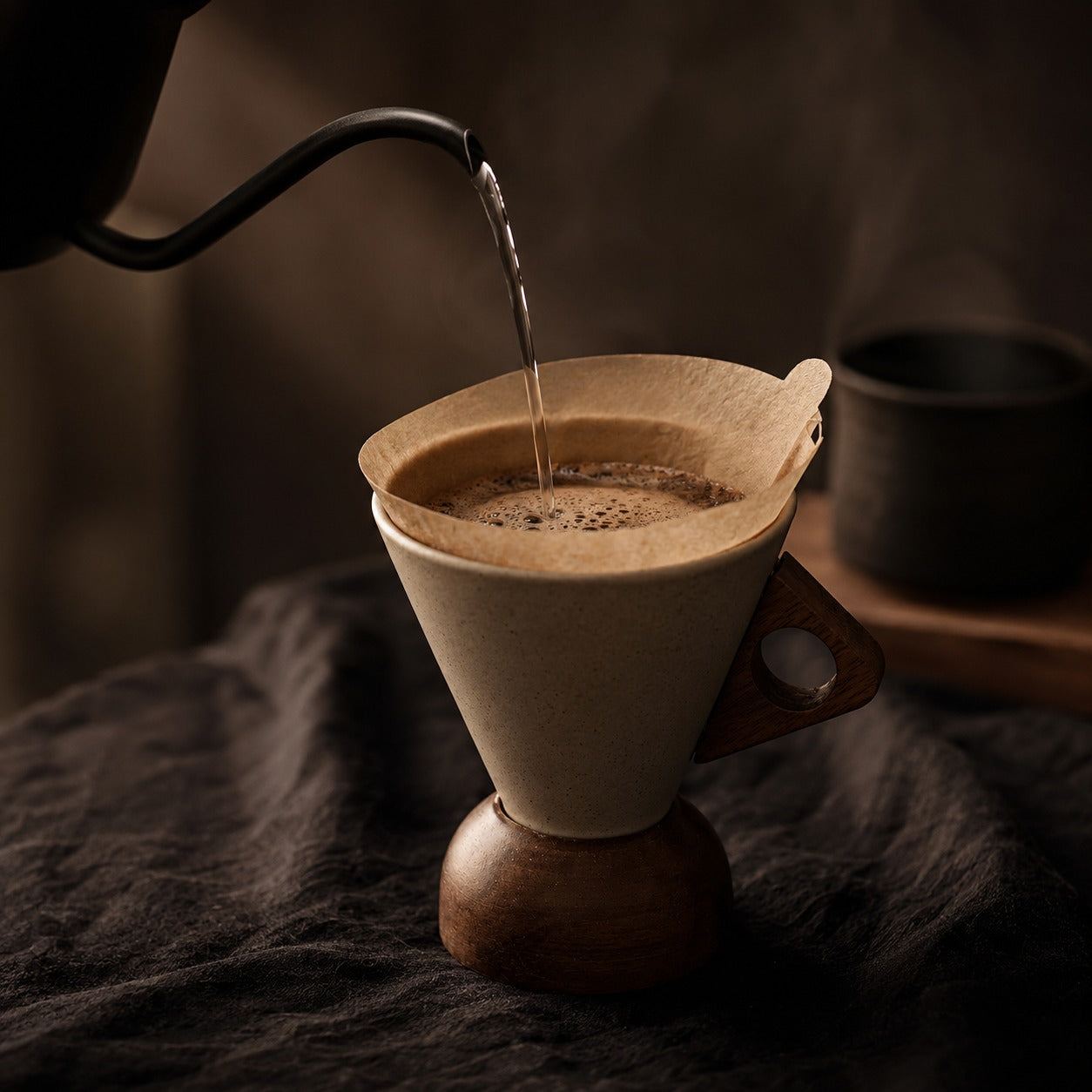 Loftora Wabi-Sabi Ceramic Cup – in hand