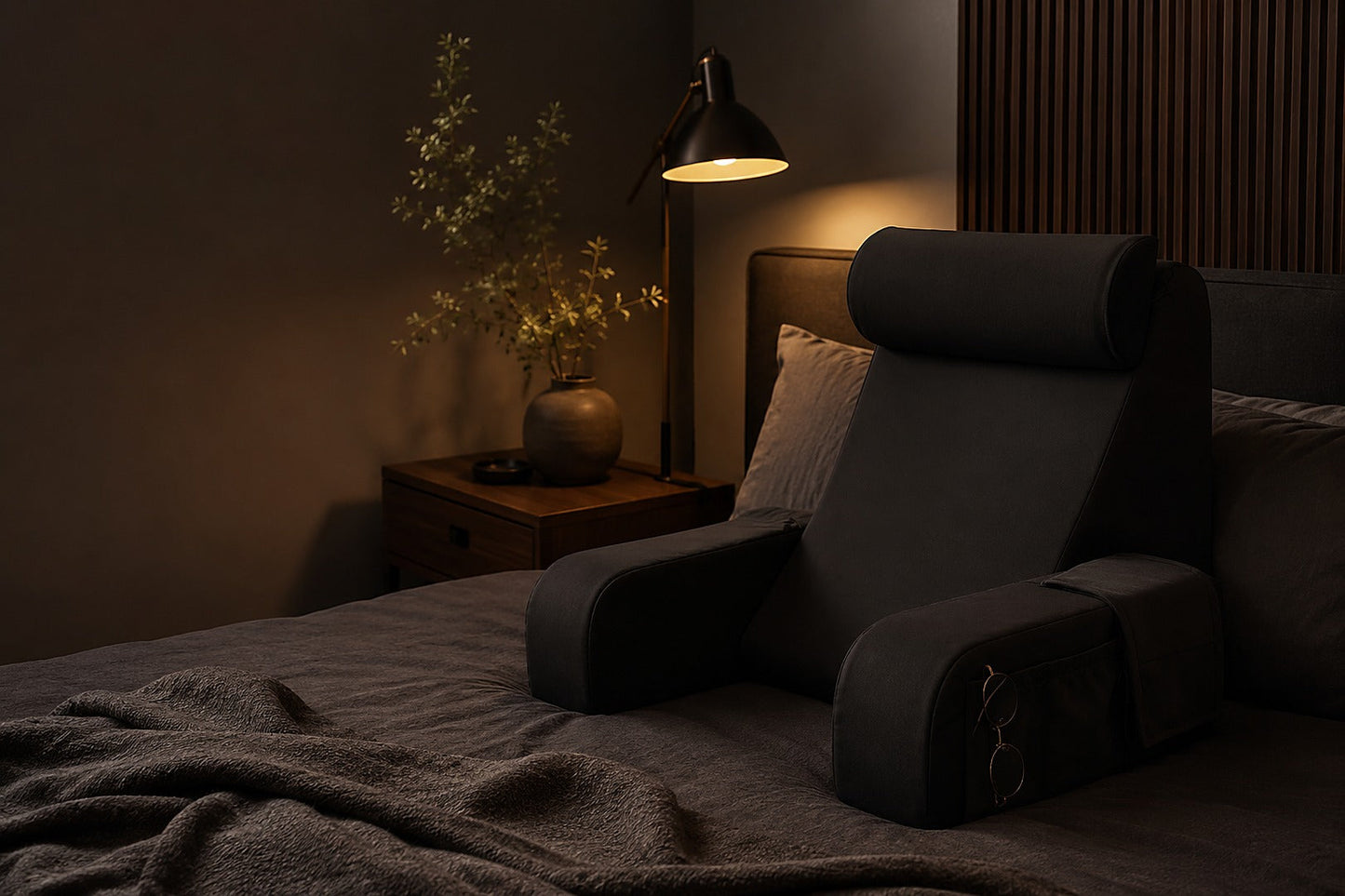 Loftora Wedge Reading Pillow – black color