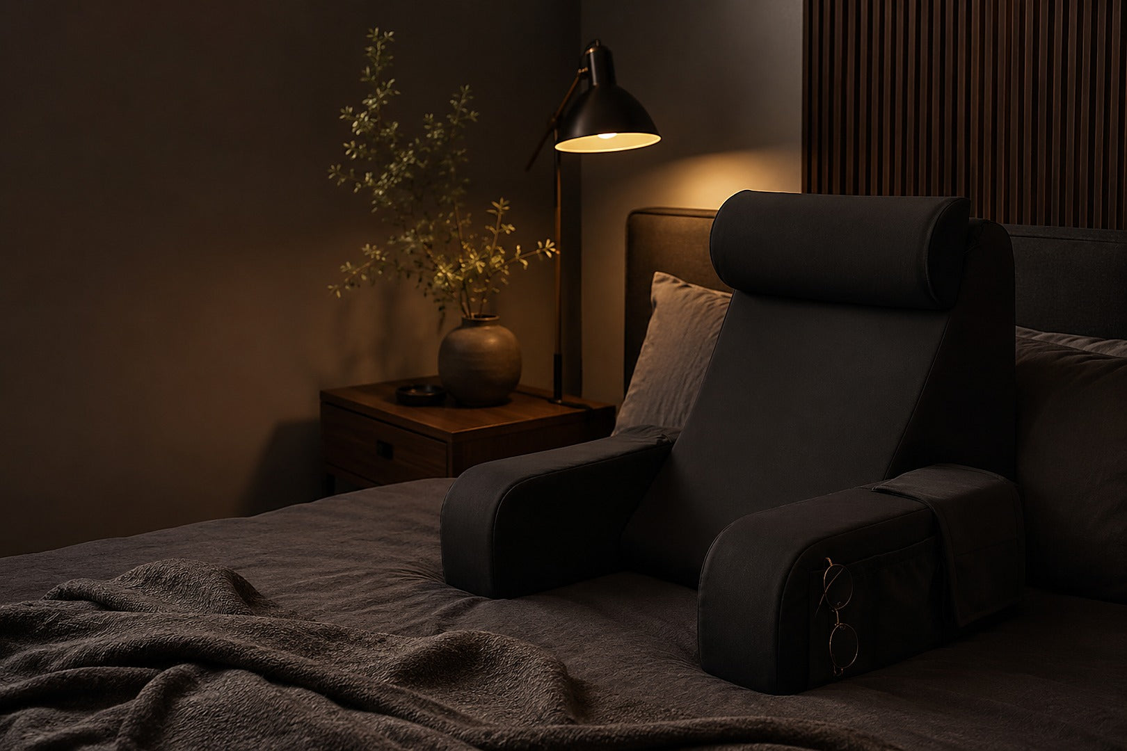 Loftora Wedge Reading Pillow – black color